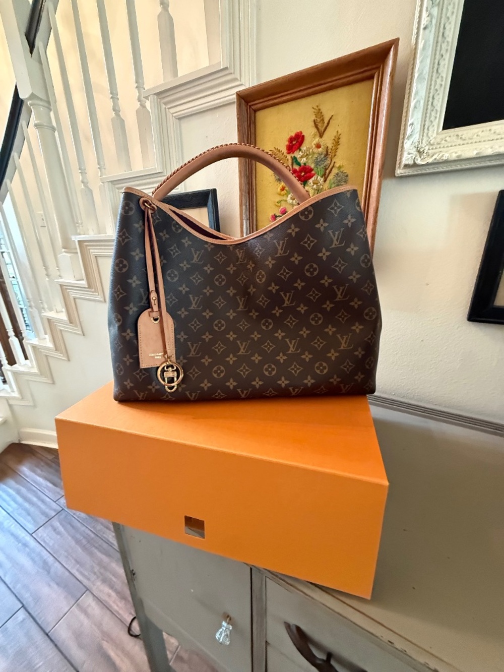 Louis Vuitton Again handbag